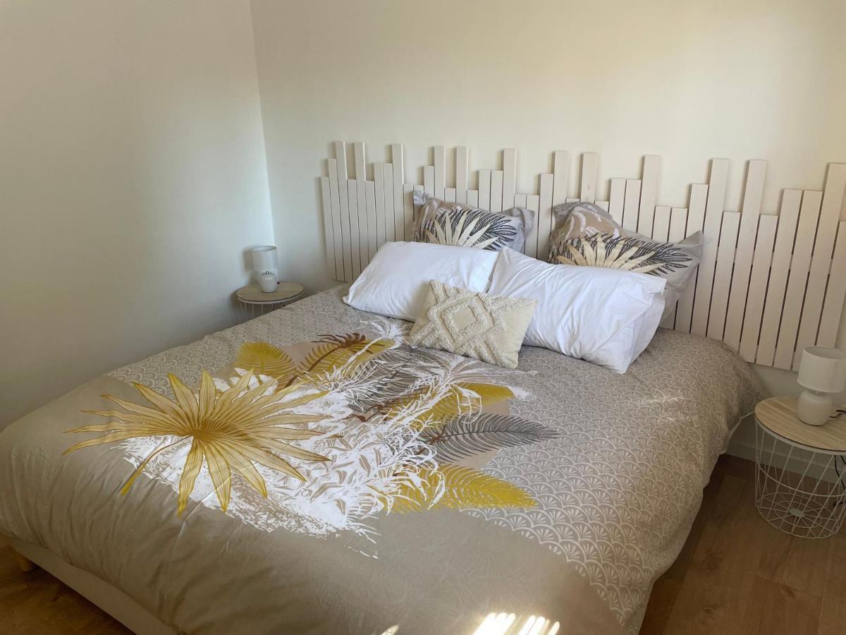 Le Double C Bed & Breakfast Saint-Victor-de-Morestel Exterior photo